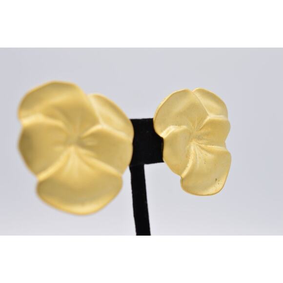 Fernando Vintage Pansy Clip On Earrings Brushed Gold Chunky NOS 80s FO Signed W1 - Picture 5 of 9